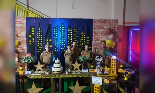 
							PM é homenageada e marca presença em festa de aniversário em Apucarana 
						
						