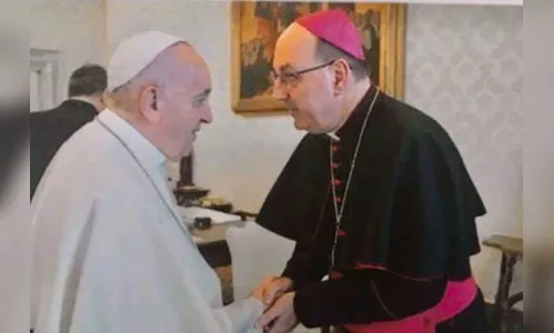 Bispo Dom Carlos se encontra com Papa Francisco em Roma