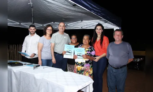 Administração municipal entrega matrículas de imóveis aos moradores da Colônia da Prefeitura
