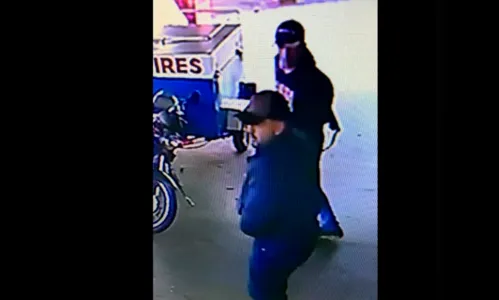 
							Dupla rouba supermercado no Jardim São Pedro, em Faxinal
						
						