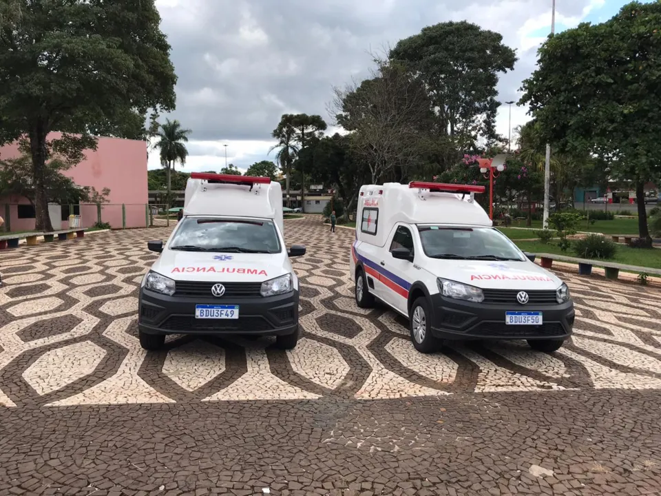 Prefeitura de Jandaia do Sul apresenta novas ambulâncias