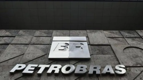 Após intermediação do TST, Petrobras mantém 396 demissões em fábrica do Paraná