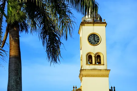 Homem é preso após ameaçar e tentar extorquir padre da Catedral Nossa Senhora de Lourdes, em Apucarana