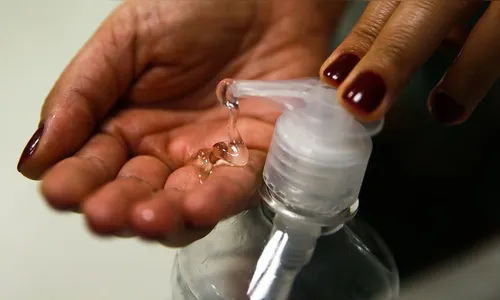 Polícia Civil descobre central de álcool em gel falsificado em SP