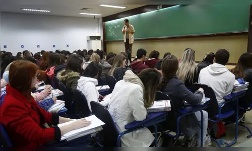 Colégio de Curitiba orienta quarentena a alunos que estiveram em áreas de coronavírus