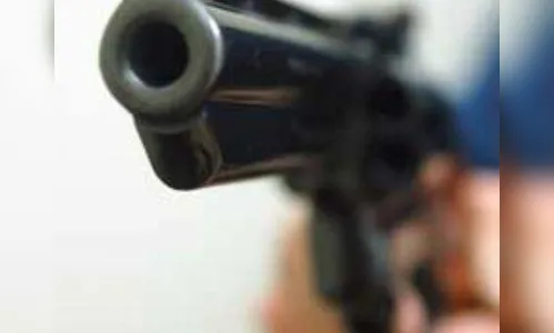 Ladrões invadem casa e roubam carro em Apucarana