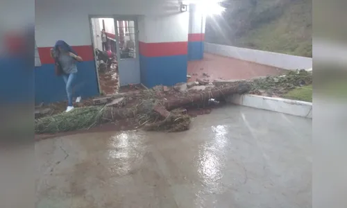 Chuva alaga CMEIs da Vila Regina e João Paulo, em Apucarana 