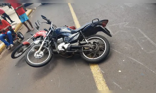 Motociclistas sofrem ferimentos após acidente em Apucarana