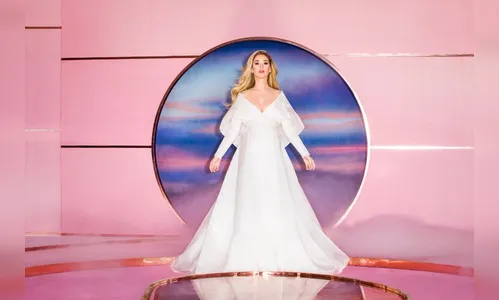 Katy Perry revela gravidez em cena do clipe 'Never Worn White'