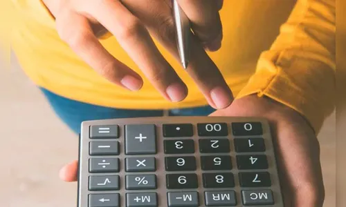 Endividamento e inadimplência caem em fevereiro no Paraná