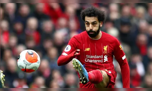 Liverpool sofre, mas vira sobre o Bournemouth e se reabilita no Campeonato Inglês