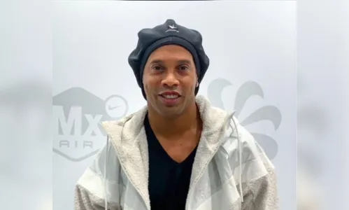 Ronaldinho Gaúcho sai da cadeia e terá audiência para saber se continua detido