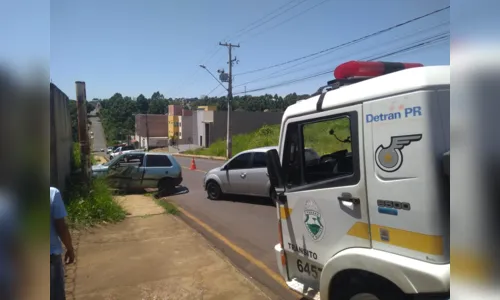 
							Duas pessoas ficam feridas após acidente em Apucarana 
						
						