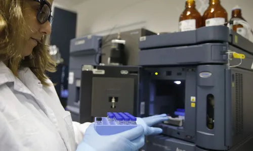 Mulheres na ciência: os desafios da infância ao ambiente acadêmico