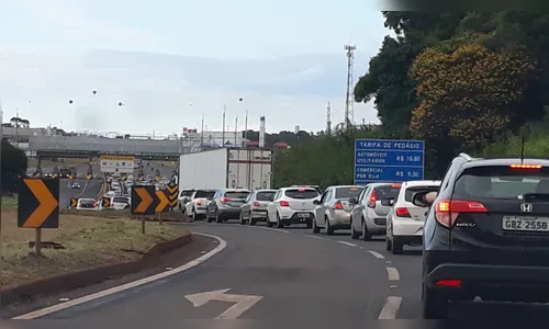 Manhã de domingo é marcada por congestionamentos nos acessos à Arapongas