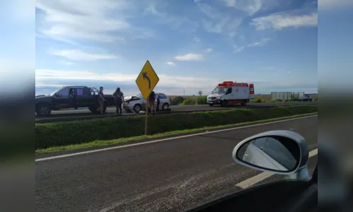 
							Manhã de domingo é marcada por congestionamentos nos acessos à Arapongas
						
						