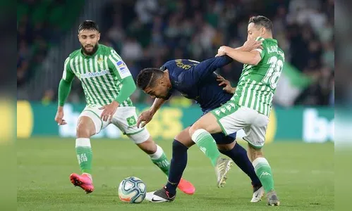 Real Madrid perde para o Betis e deixa Barcelona na liderança do Espanhol