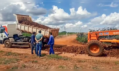 Estrada do Xaxim, em Apucarana, recebe melhorias