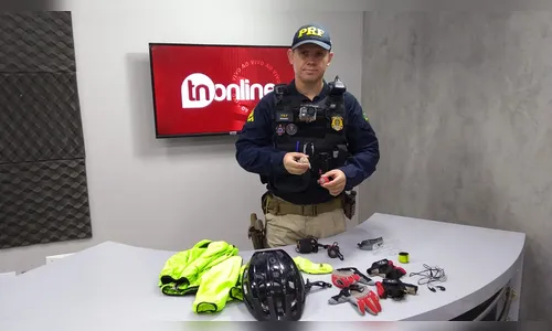 PRF orienta ciclistas com dicas de equipamentos de segurança; assista 