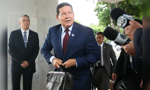 'Não podemos aumentar imposto neste momento', diz Mourão, sobre crise do petróleo
