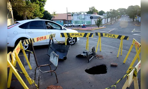 Secretaria de Obras conserta Buraco na Rua Noboru Fukushima  nesta quarta