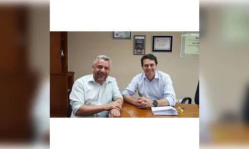 Prefeito de Apucarana recebe visita do padre Paulinho Amaral