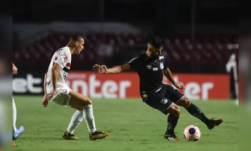 No Morumbi vazio, São Paulo vira sobre o Santos e se classifica no Paulistão