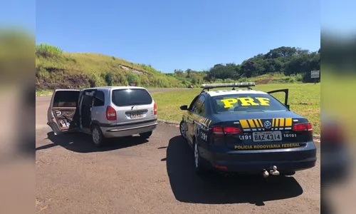 Veículos lotados de cigarros são apreendidos pela PRF em Jandaia do Sul