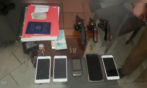 Quatro pessoas são presas e três armas apreendidas em Cambira
