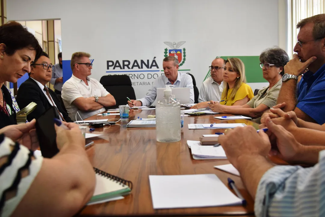 Saúde debate com médicos enfrentamento do coronavírus