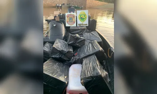  Em ação conjunta, PF apreende embarcação utilizada para contrabando