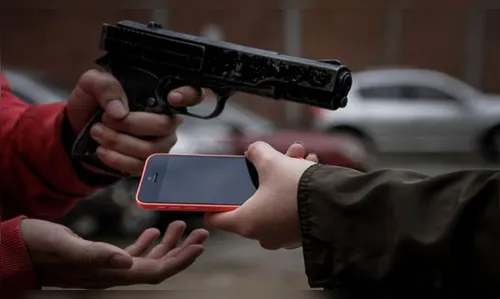 Homem é vítima de roubo a mão armada em Apucarana