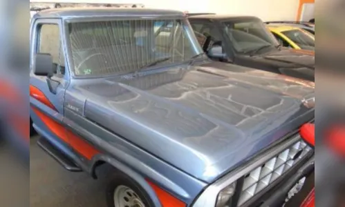 Ladrões armados invadem sítio em Faxinal e roubam caminhonete