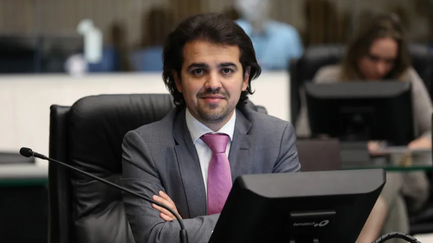 Deputado pede incentivo fiscal para comércio eletrônico no Paraná