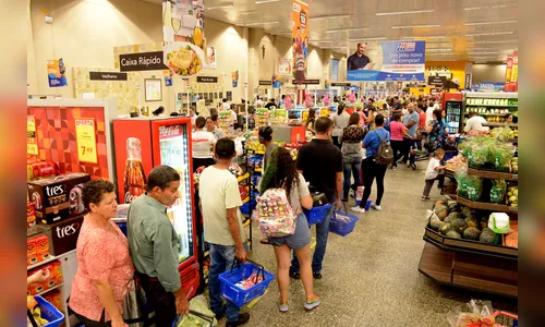 Crise do coronavírus causa corrida aos supermercados em Apucarana e região