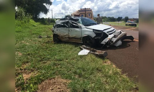 Mulher capota carro na BR-376, em Mandaguari