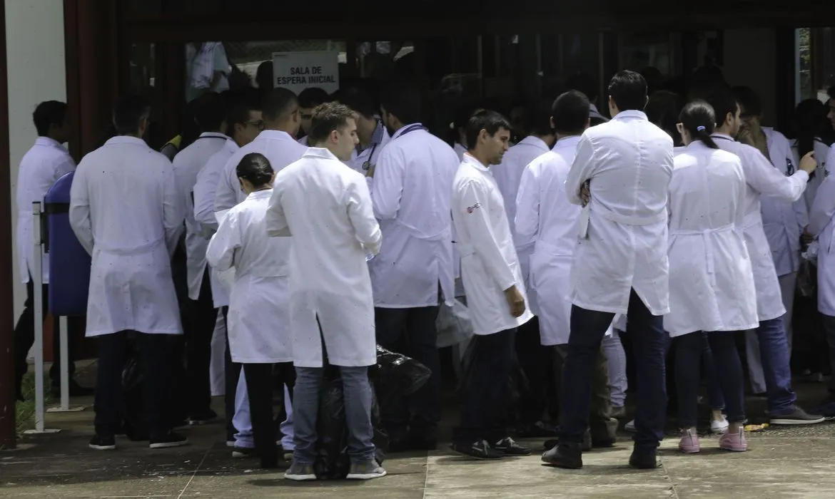 Autorização foi dada pelo Ministério da Educação na sexta-feira (20) - Foto: Fabio Rodrigues Pozzebom/Agência Brasil