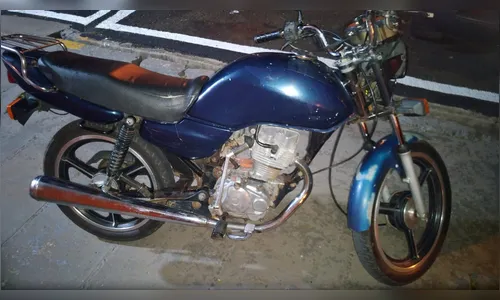 Após assalto em Arapongas ladrões fogem para Apucarana e roubam moto
