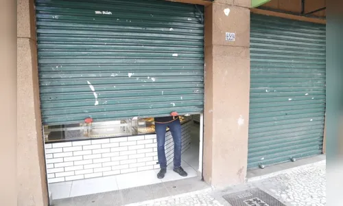 Em novo decreto, Ratinho JR obriga que apenas serviços essenciais funcionem no Paraná