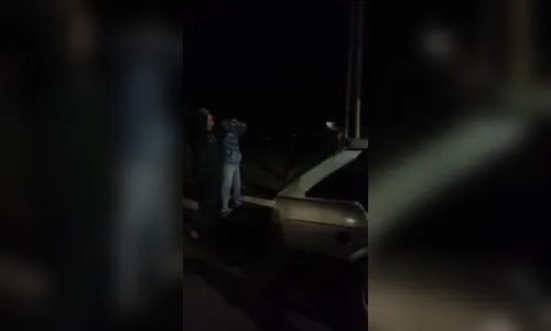 Homem diz que estava caçando lobisomem ao ser abordado pela PM, em Jandaia do Sul