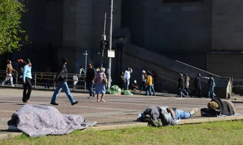 São Paulo cria abrigos emergenciais para pessoas em situação de rua