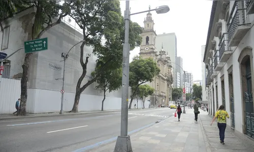 Prefeitura do Rio de Janeiro fecha comércio a partir de terça-feira