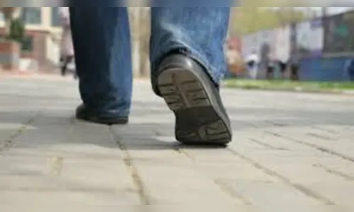 Devo tirar o sapato em casa? Posso sair de carro? Veja as respostas segundo o Ministério da Saúde