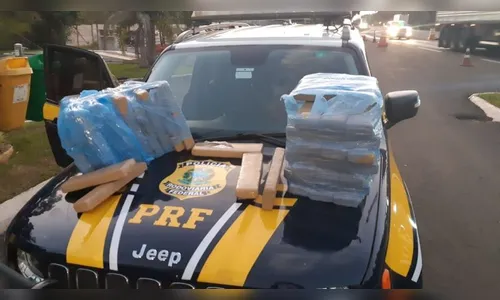 PRF apreende 48 quilos de maconha, prende homicida e mais três pessoas