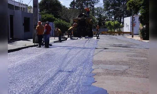 Codar executa serviços de lama asfáltica na Vila Araponguinha