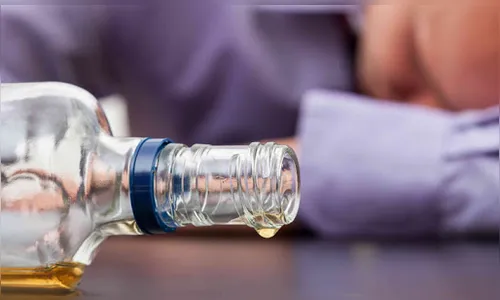 Garota de 13 anos é deixada em hospital com suspeita de coma alcoólico, em Marumbi 