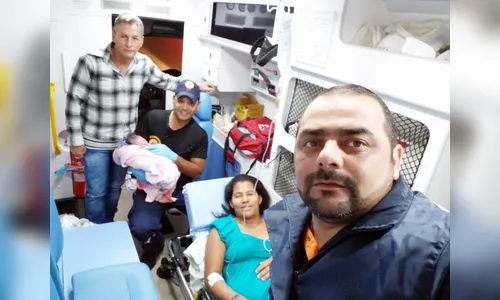 Mulher dá à luz em ambulância a caminho do Hospital da Providência