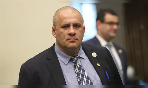 Soldado Fruet pede urgência para projeto que proíbe cortes de luz, água e gás