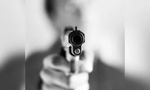 Família é rendida por bandidos armados no Residencial Cazarin