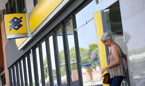 Justiça autoriza reabertura de bancos em Curitiba, mas limita presença de clientes